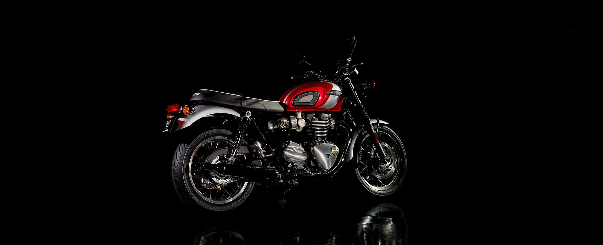 07 triumph bonneville on sale